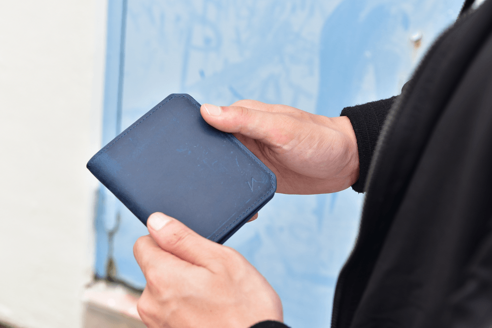 Why Investing in a Slim Wallet is the Smart Choice for Your Finances