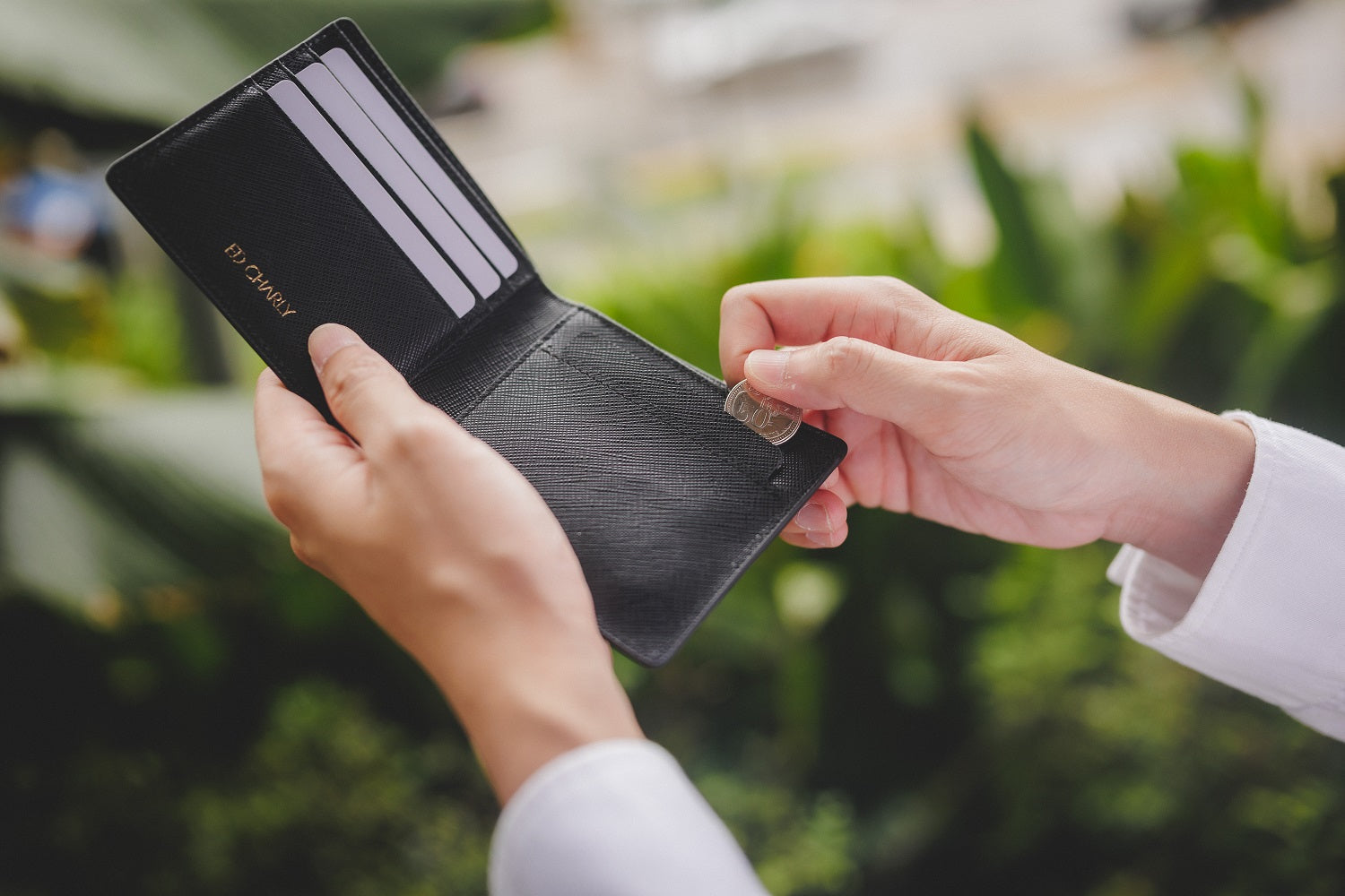 Slim Leather Wallets for Men in Singapore